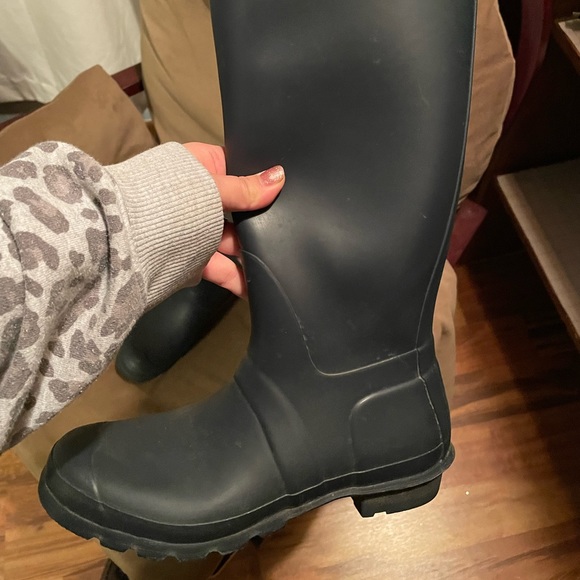 Women’s Hunter boots. Great, used condition. - Picture 2 of 4